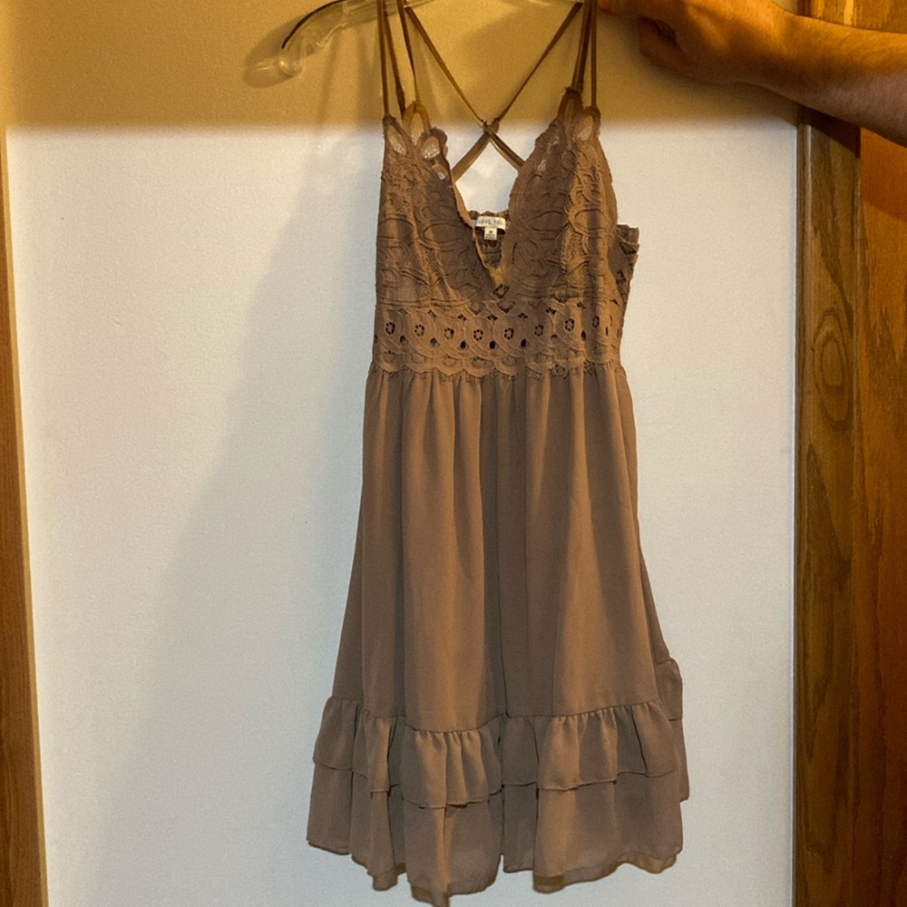 Love Tree Mocha colored baby doll dress. Size M.
